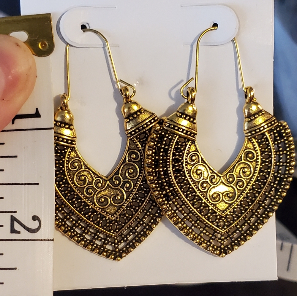 Antiqued gold mandala bohemian dangle earrings